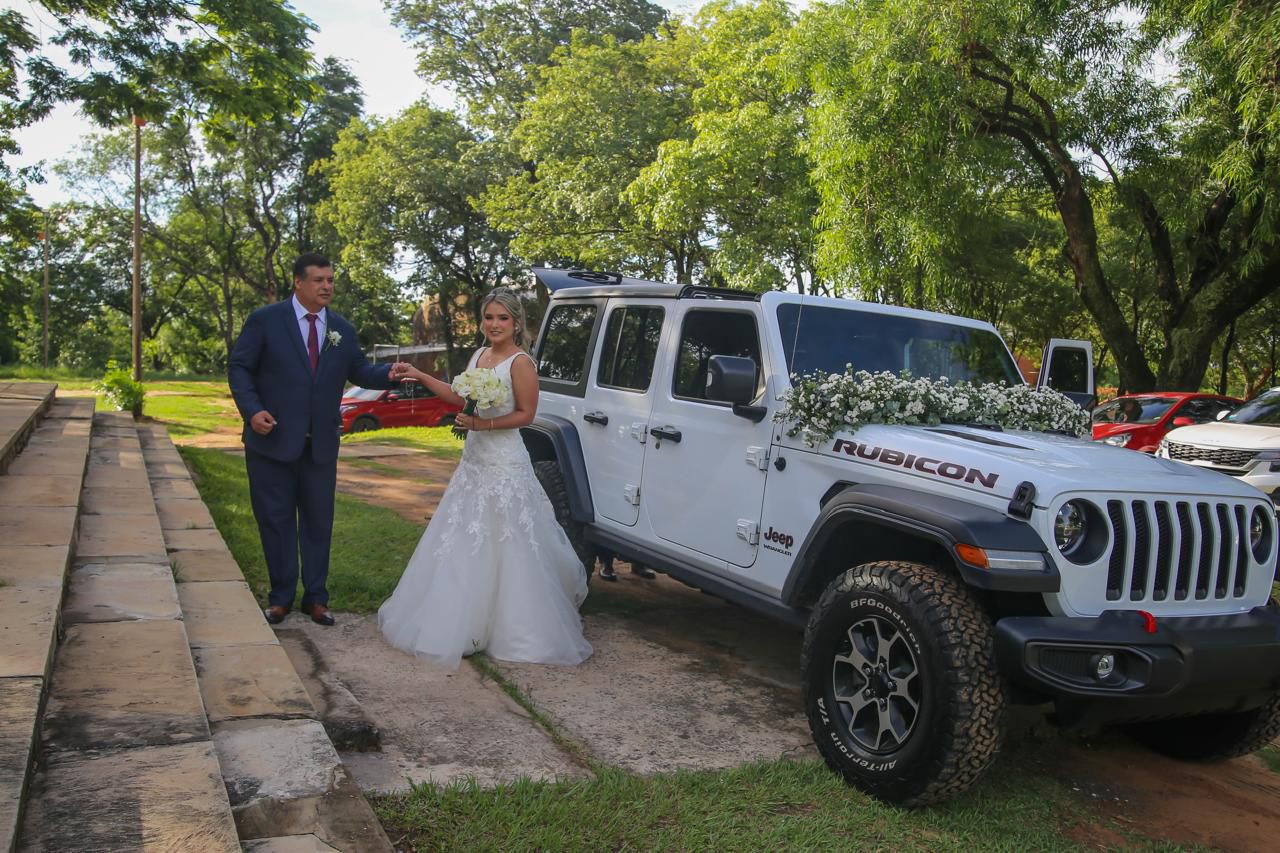 Alquiler de Vehículos para Bodas y Eventos Especiales